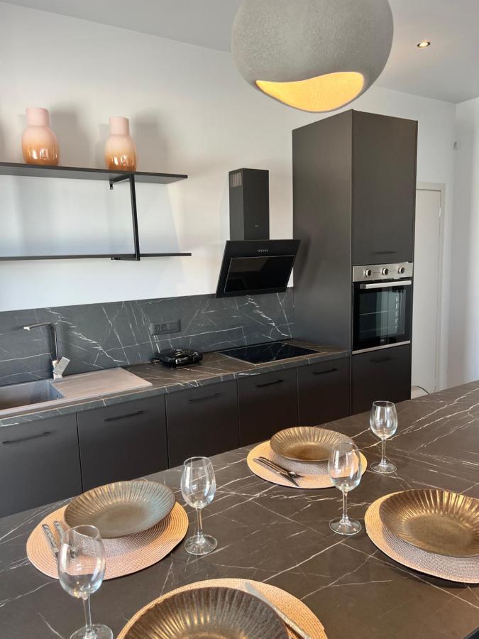 Cora May Central Villa With Private Pool 200M To The Beach ファリラキ エクステリア 写真
