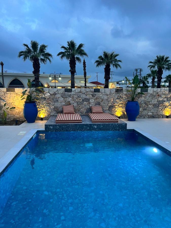 Cora May Central Villa With Private Pool 200M To The Beach ファリラキ エクステリア 写真