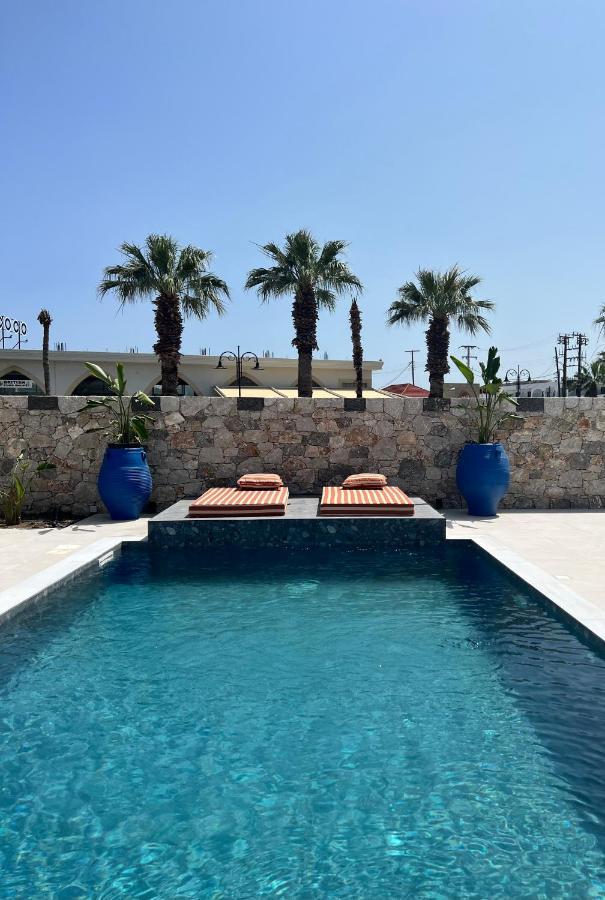 Cora May Central Villa With Private Pool 200M To The Beach ファリラキ エクステリア 写真