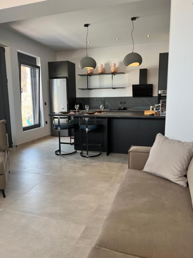 Cora May Central Villa With Private Pool 200M To The Beach ファリラキ エクステリア 写真