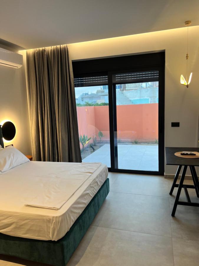 Cora May Central Villa With Private Pool 200M To The Beach ファリラキ エクステリア 写真